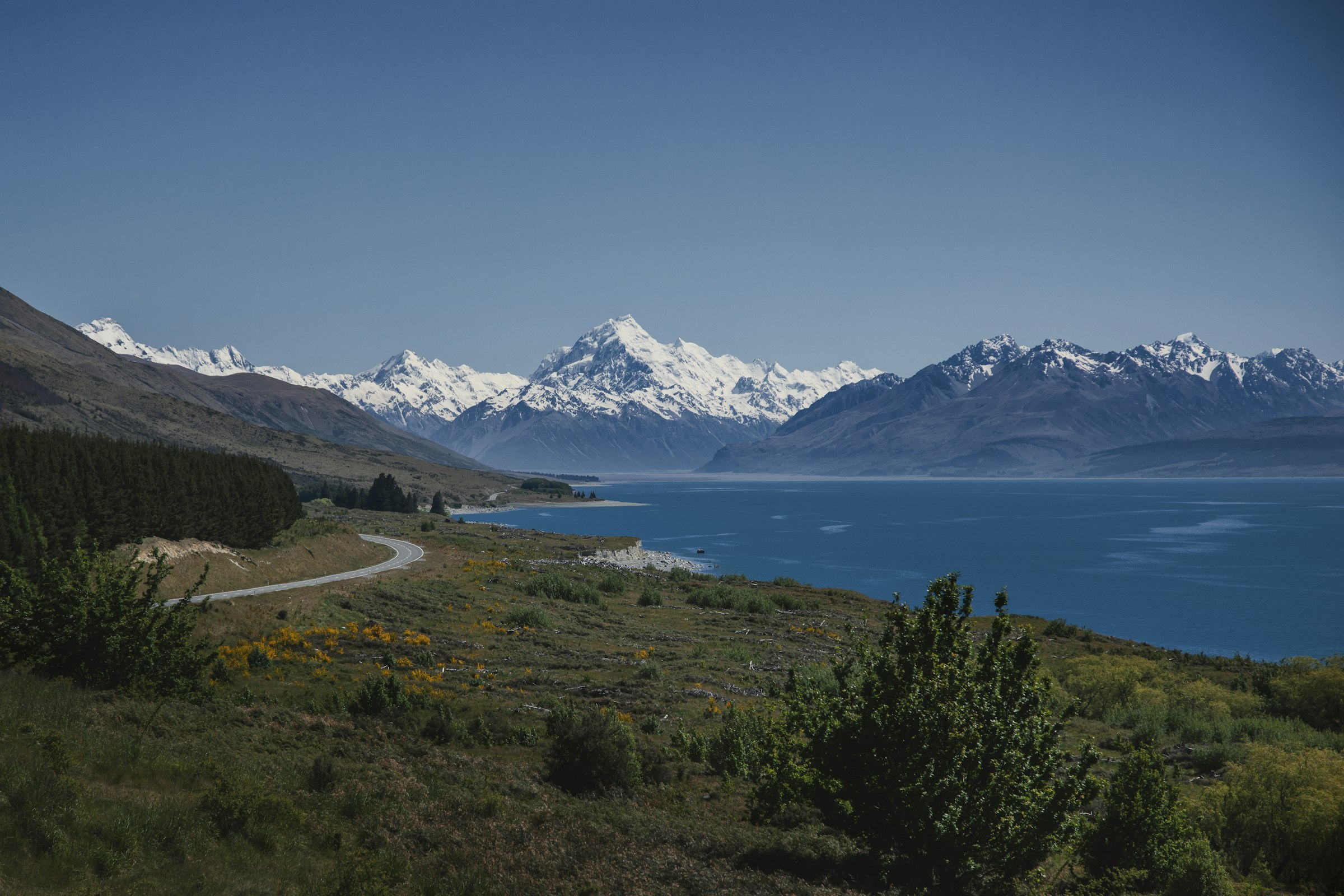 Scenic landscape of the Nelson Tasman region with mountains and coastline